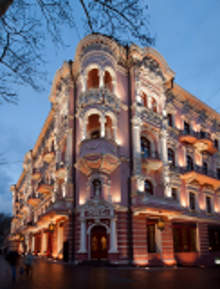 July's top stories: Starwood in Ukraine, Australian hotels select Guestline