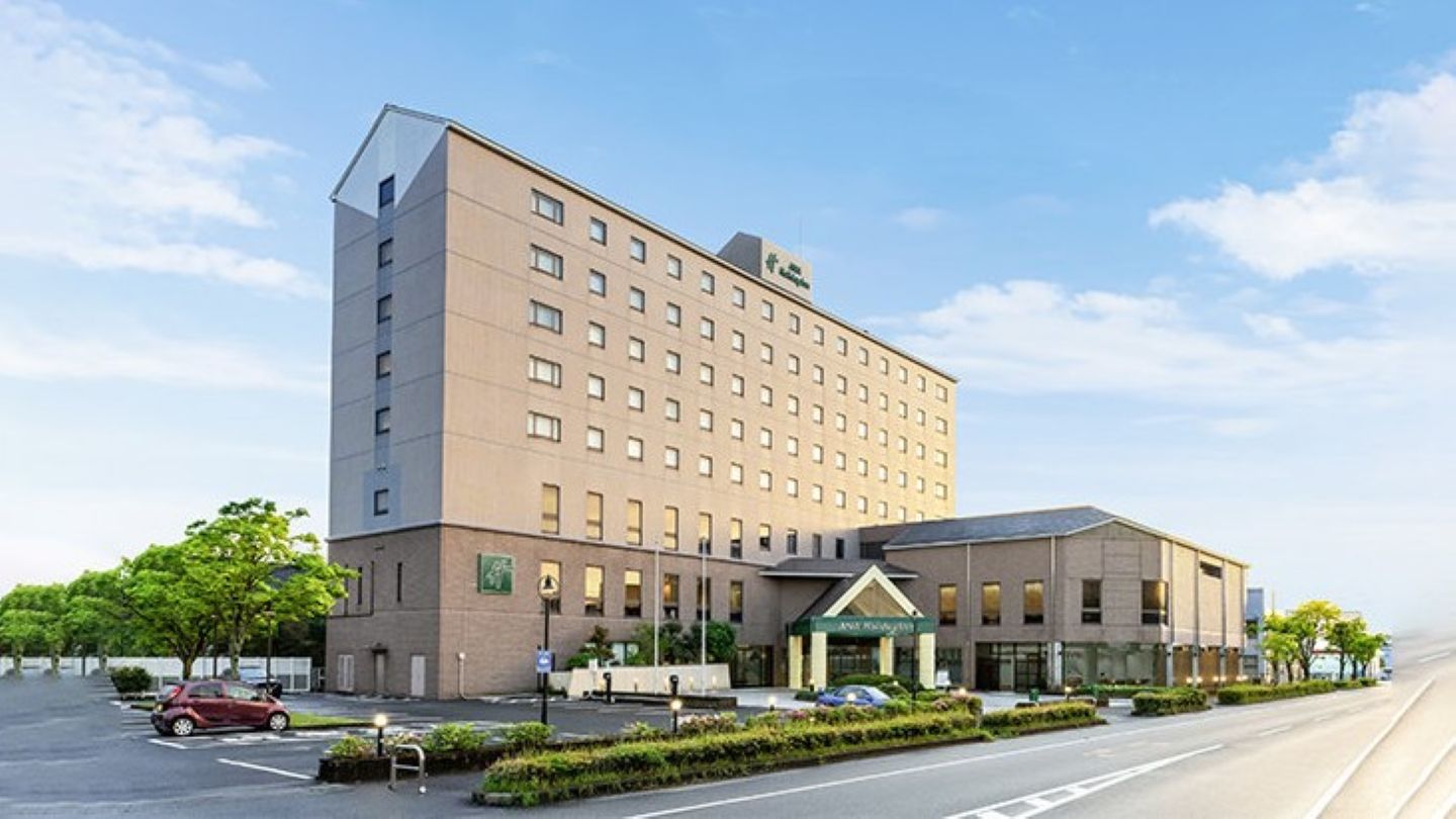 IHG opens two ANA Holiday Inn properties in Japan